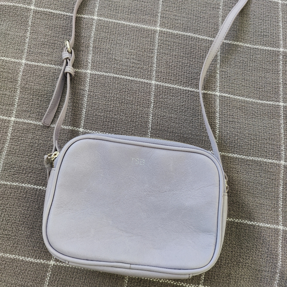 Mark and Graham Leather Crossbody Bag - Picture 5 of 10